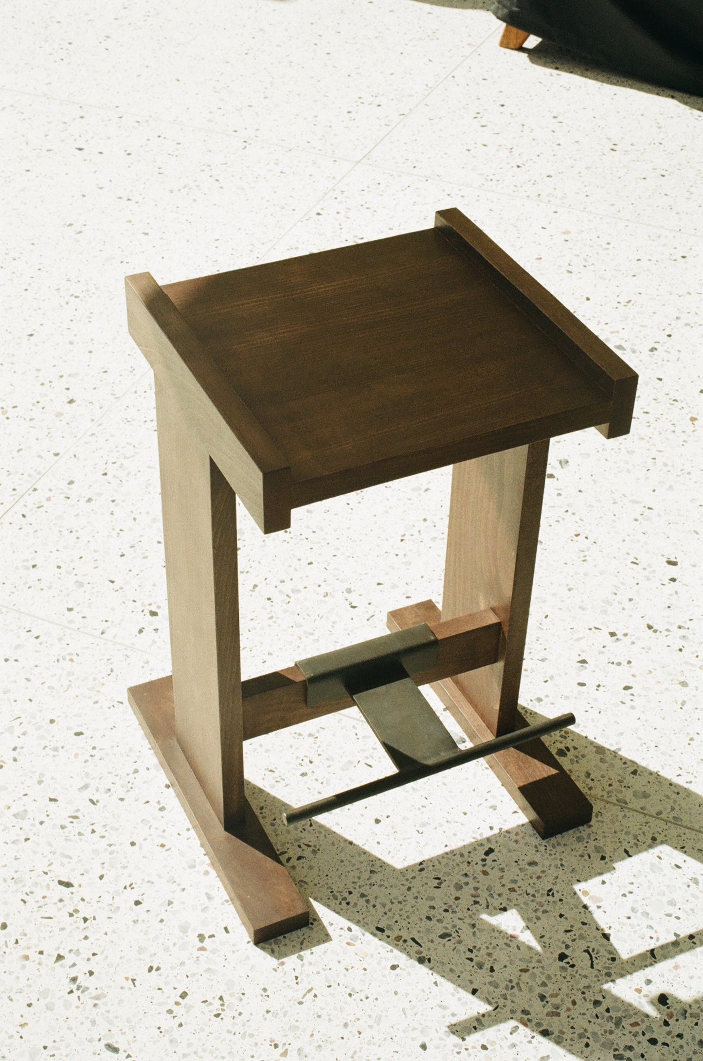 G I G I | Backless Counter Stool