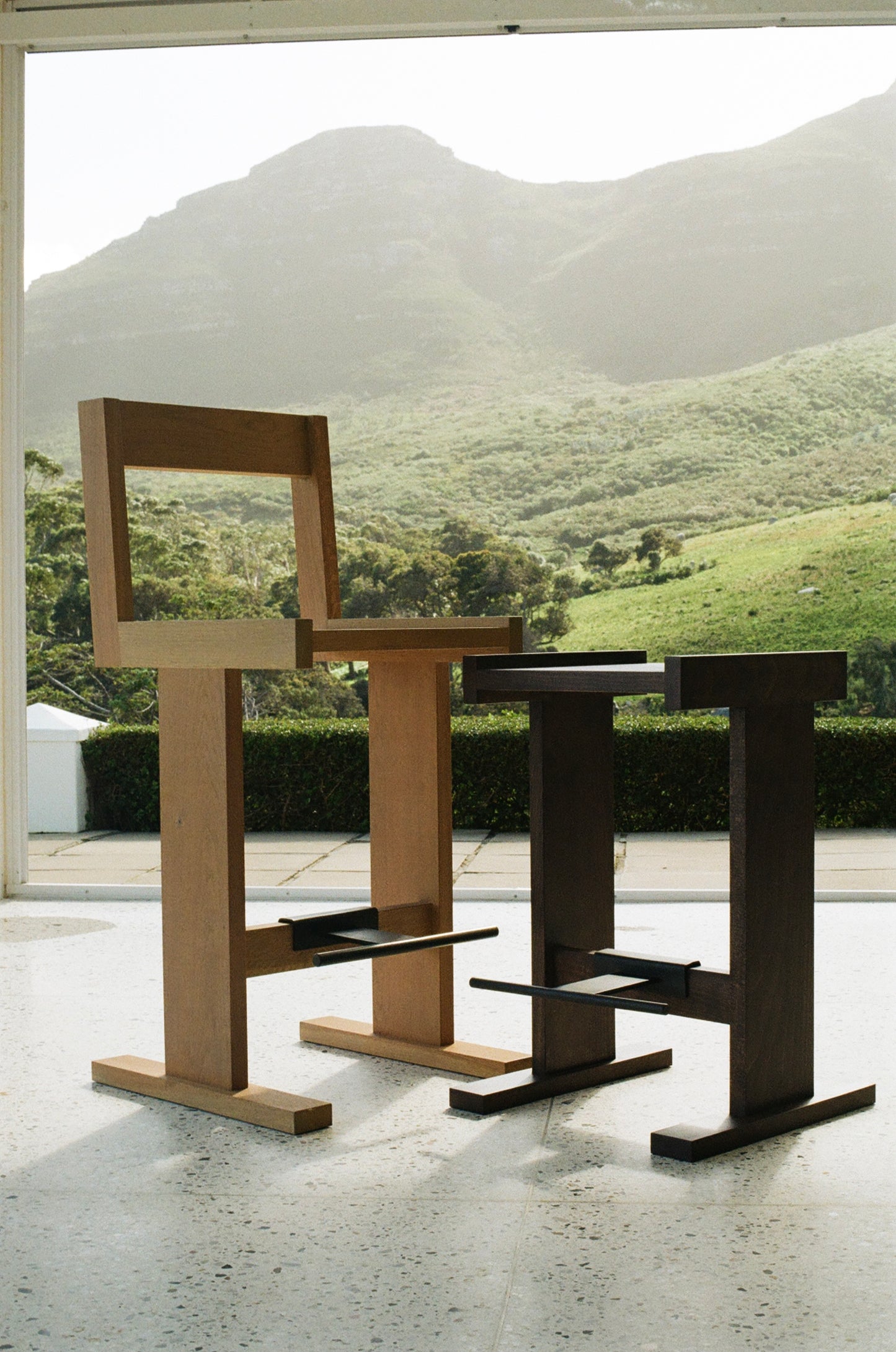 G I G I | Backless Counter Stool