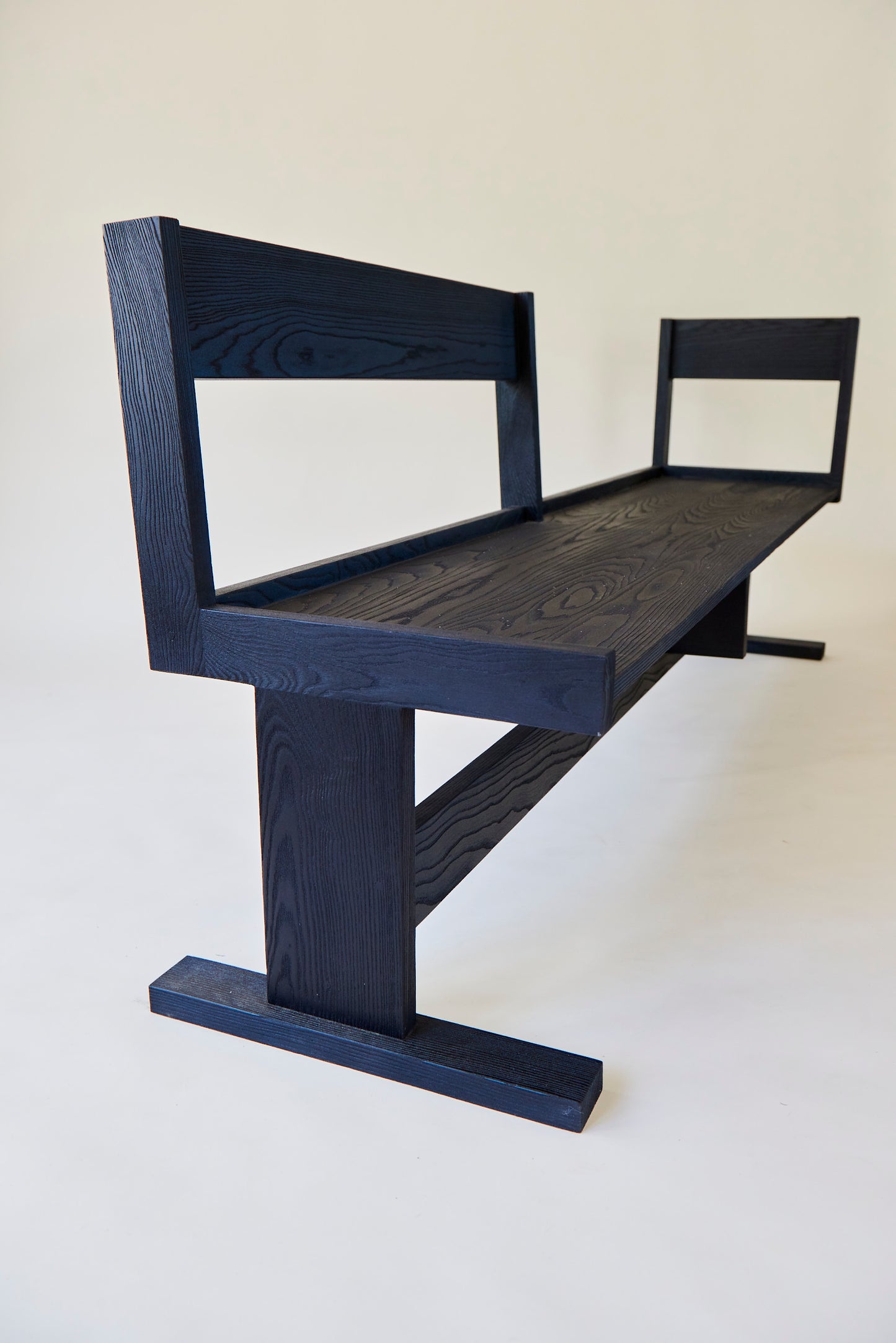 K E E V A | Bench