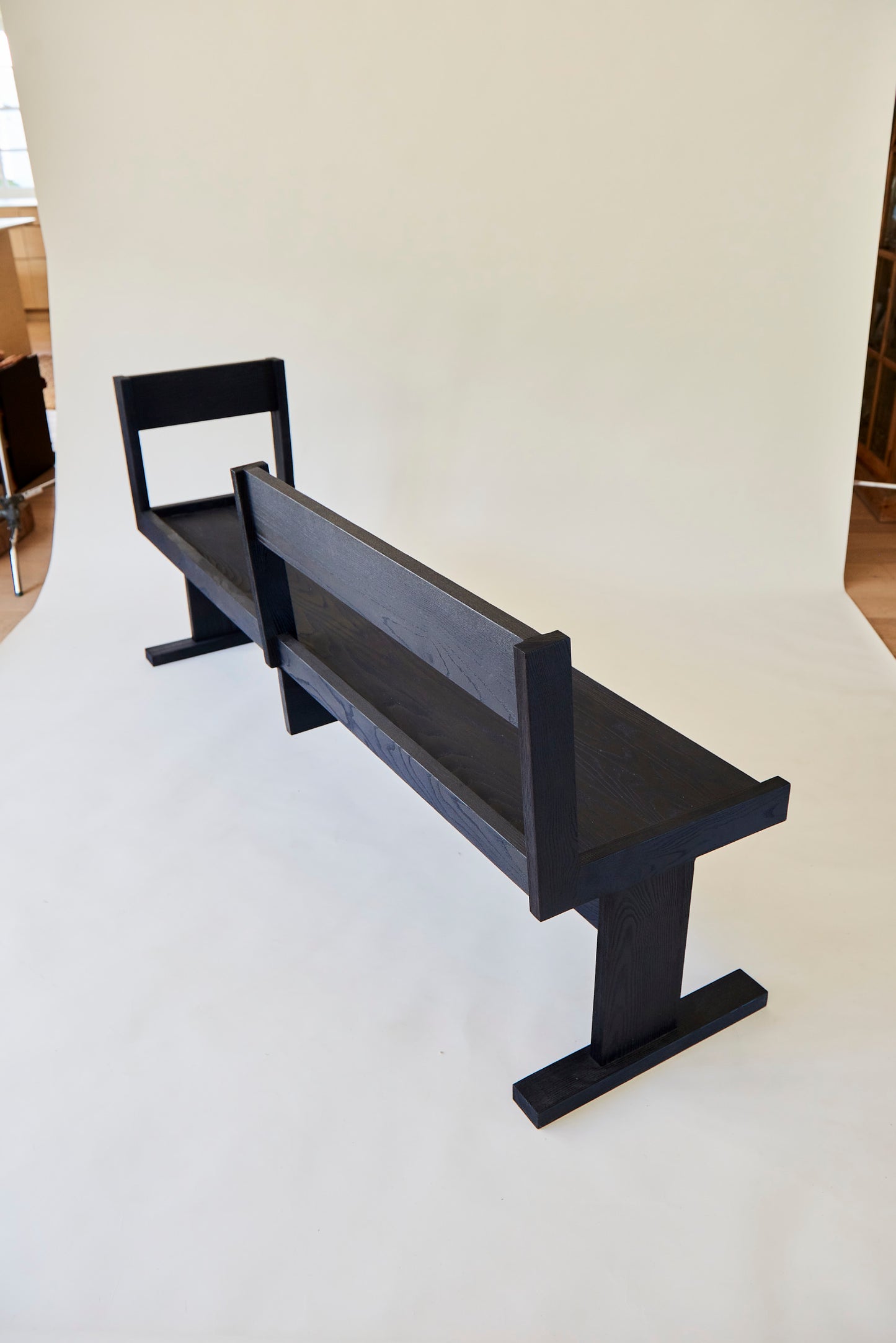 K E E V A | Bench