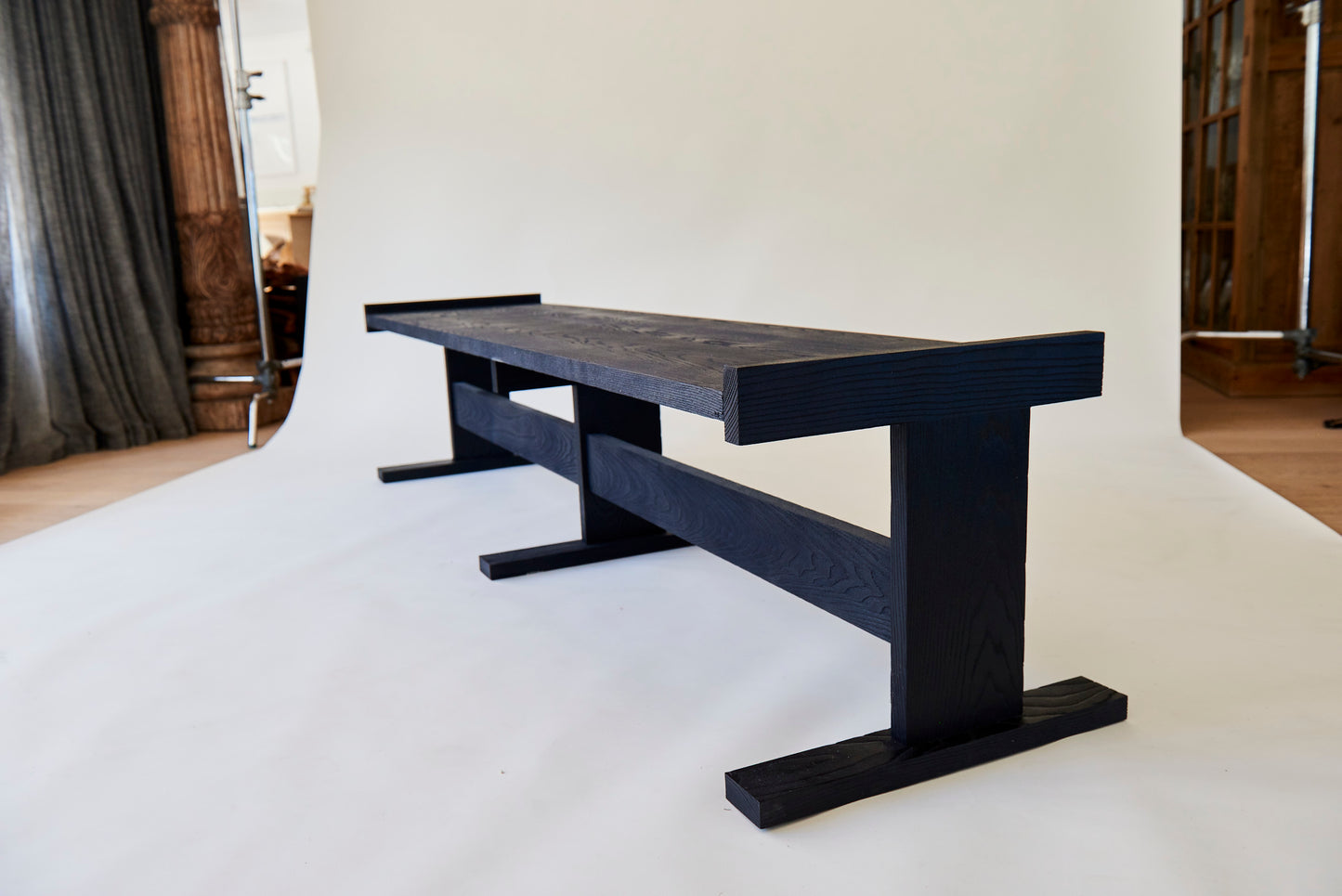 K Y R A | Bench