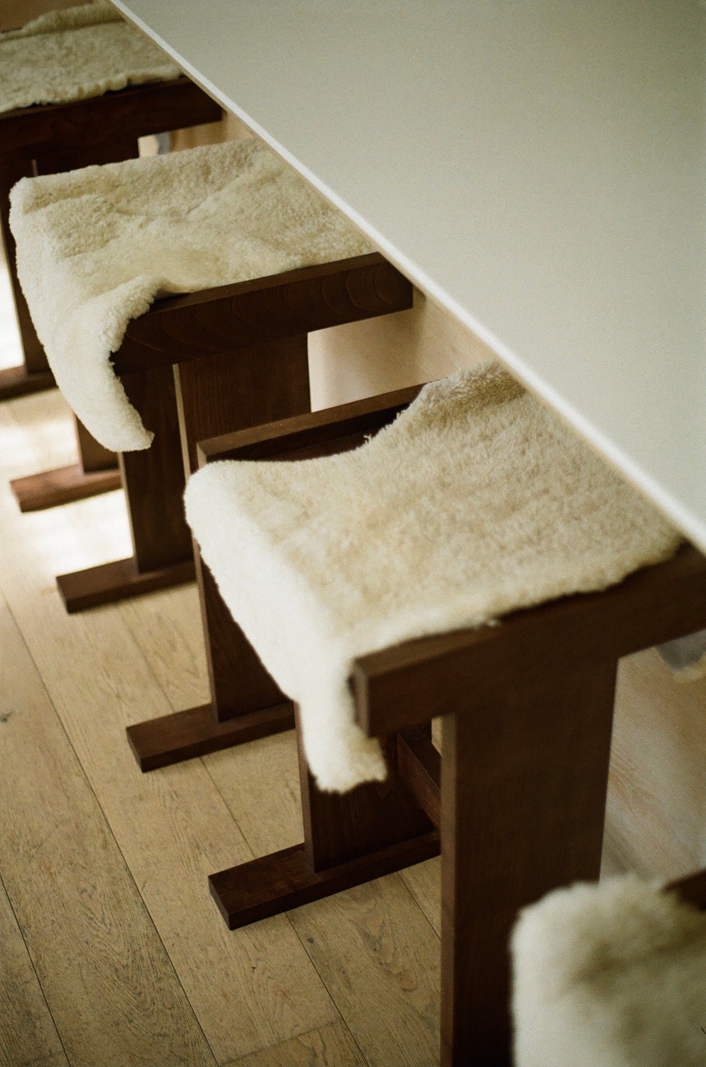 G I G I | Backless Counter Stool