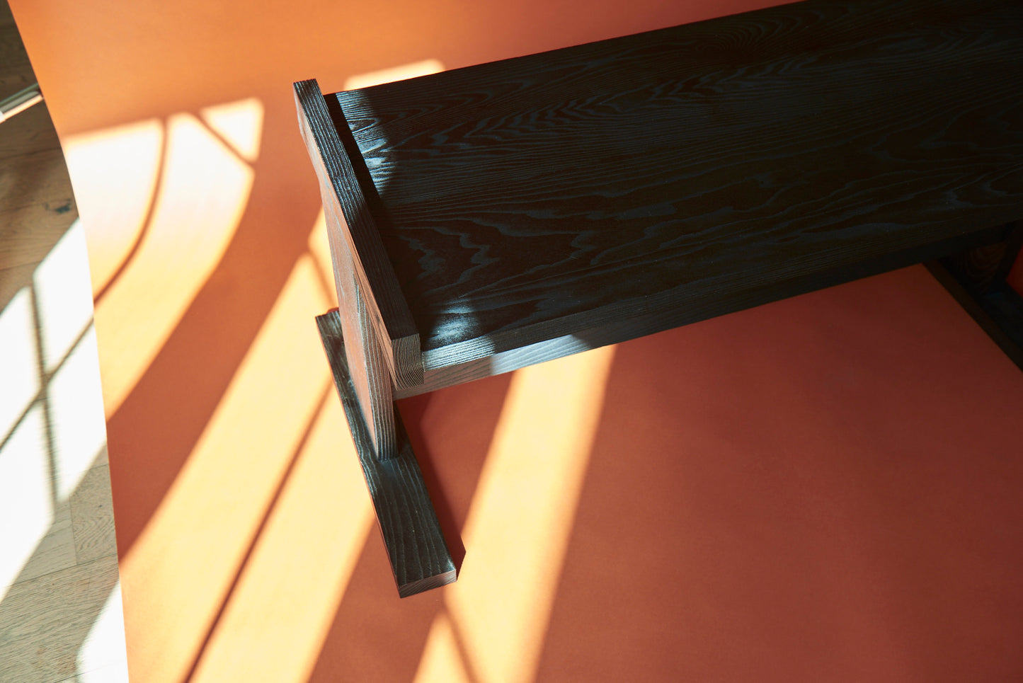 K Y R A | Bench